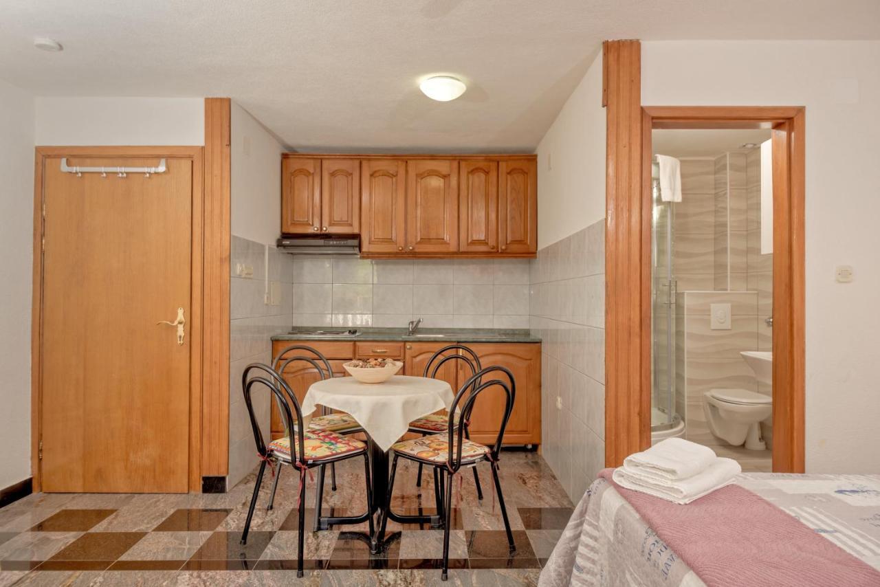 Apartmani Putnik Baška Voda Eksteriør billede